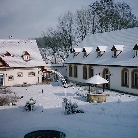 Capkuv Statek 3* Hořičky