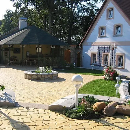 čapkův Statek Hořičky